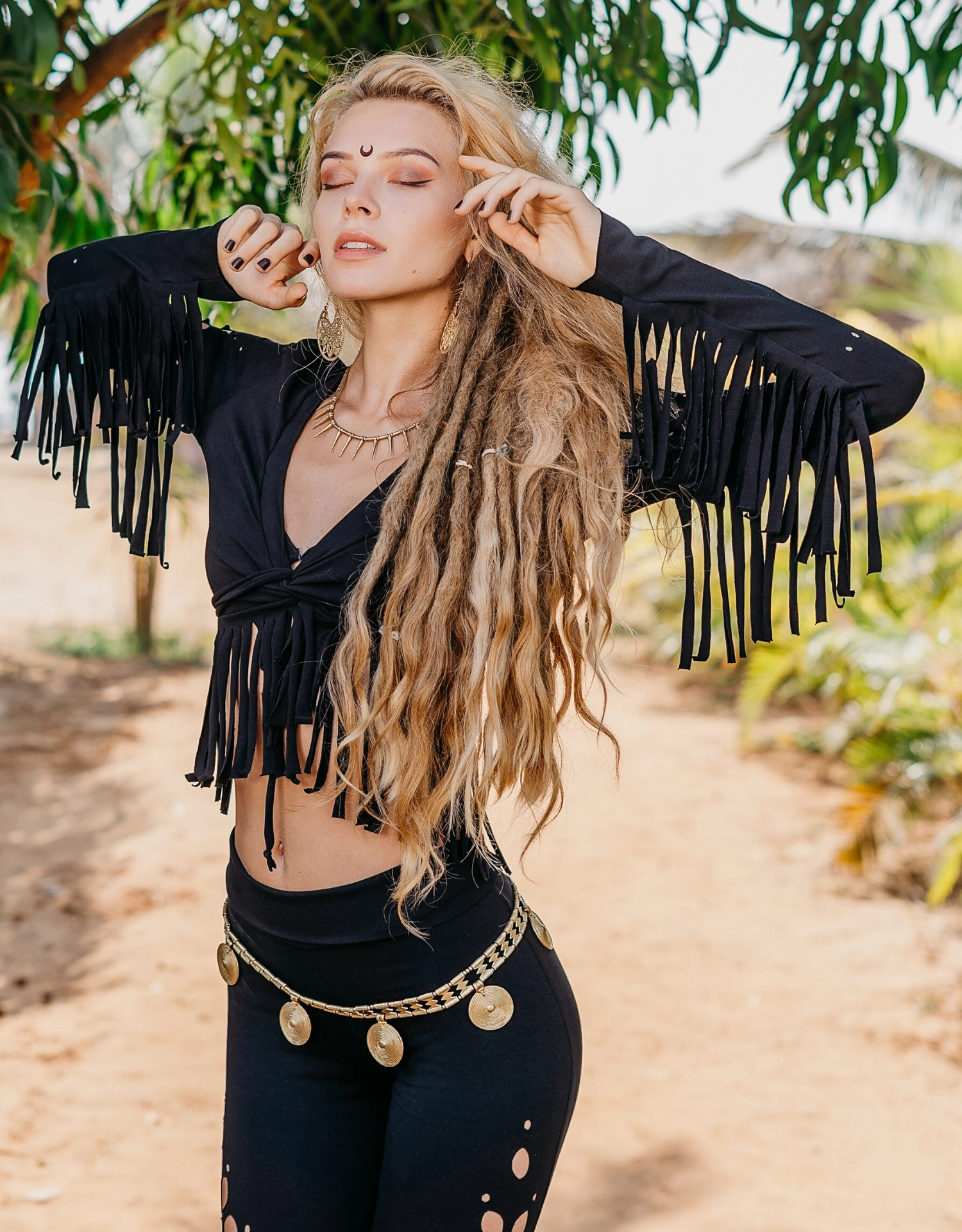 Clearance - Long Sleeve Fringe Tank Top in Black Cotton fabric
