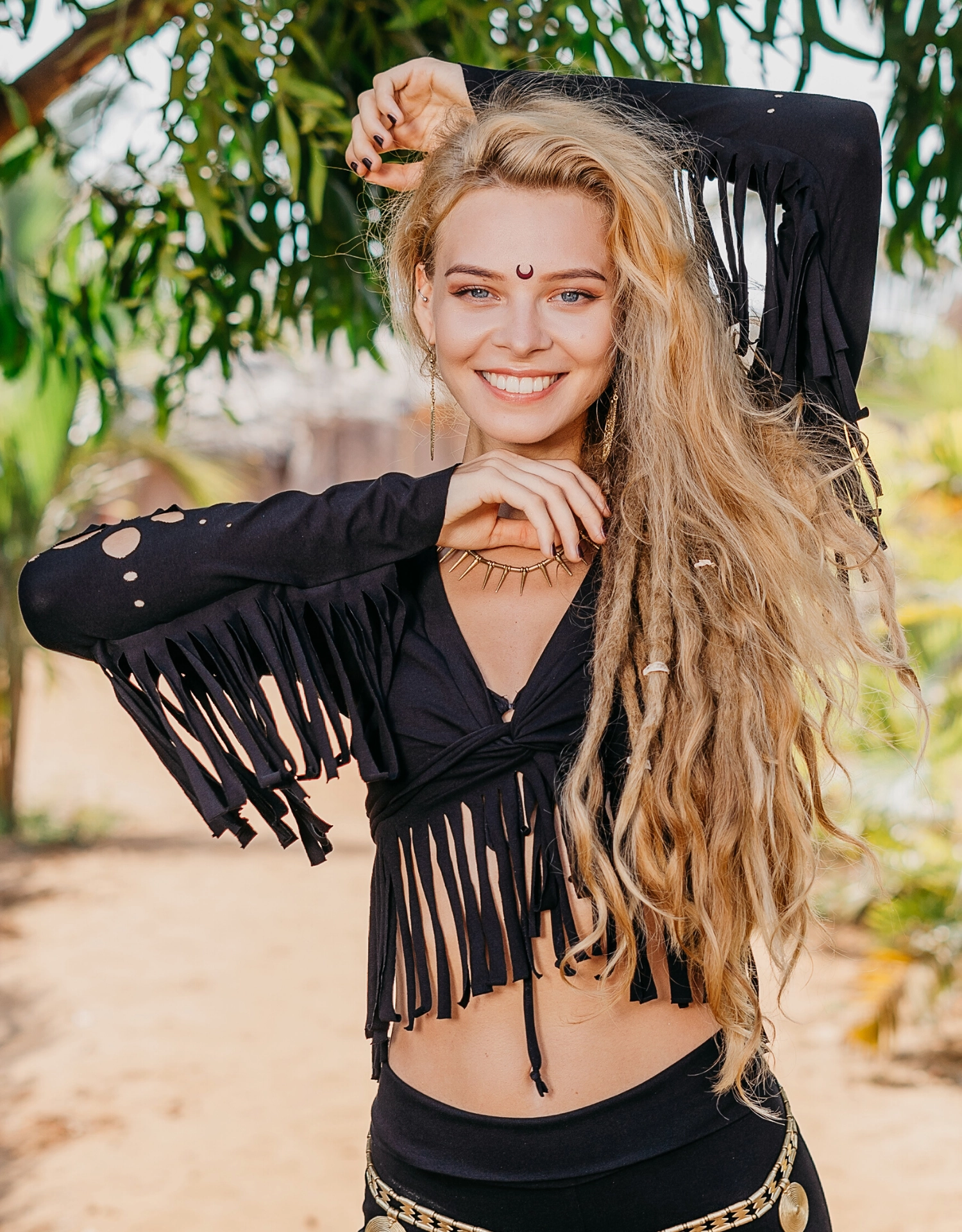 Clearance - Long Sleeve Fringe Tank Top in Black Cotton fabric