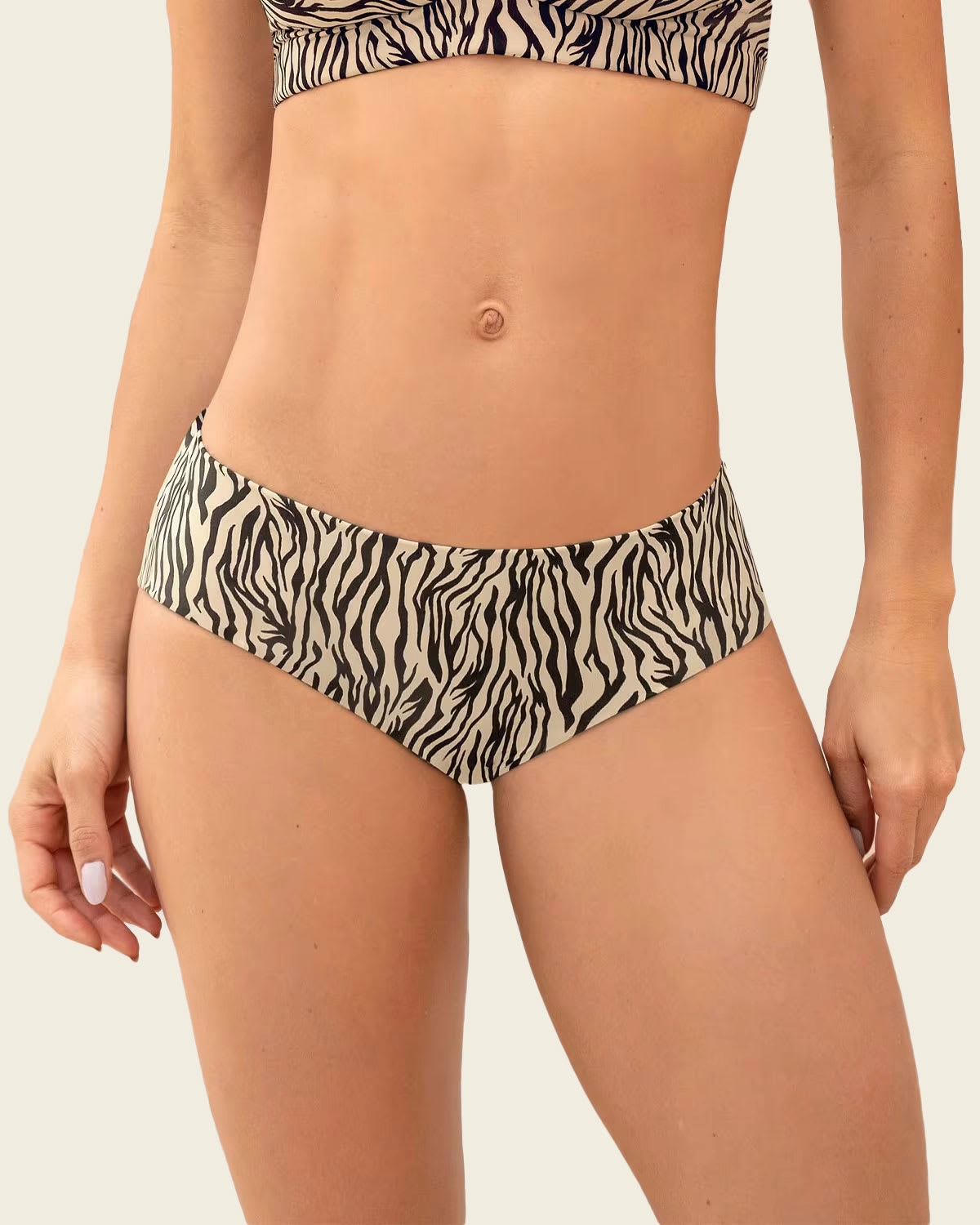 No Ride-Up Seamless Hiphugger Panty